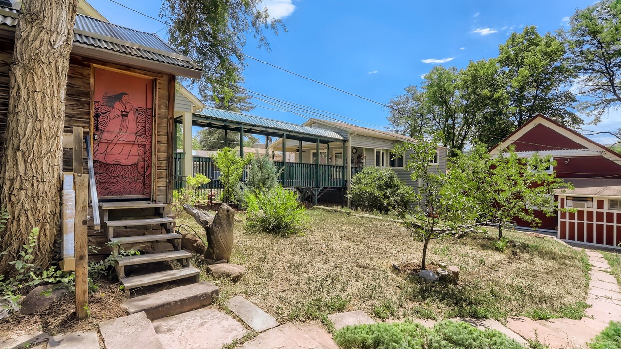 Photo of Outdoor in Lyons