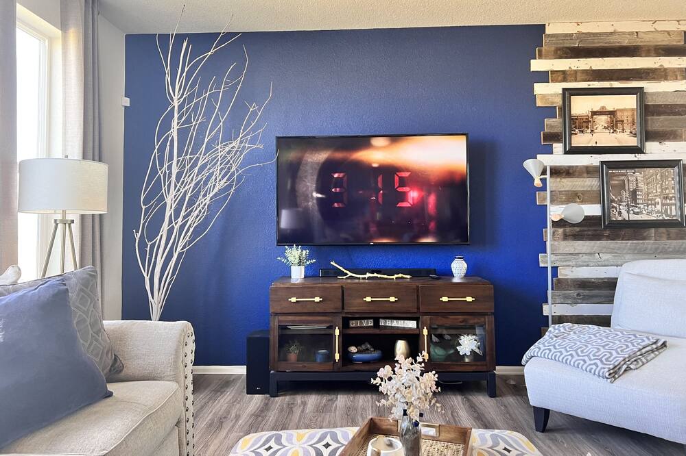Photo of Livingroom in Commerce City