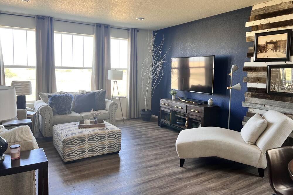 Photo of Livingroom in Commerce City