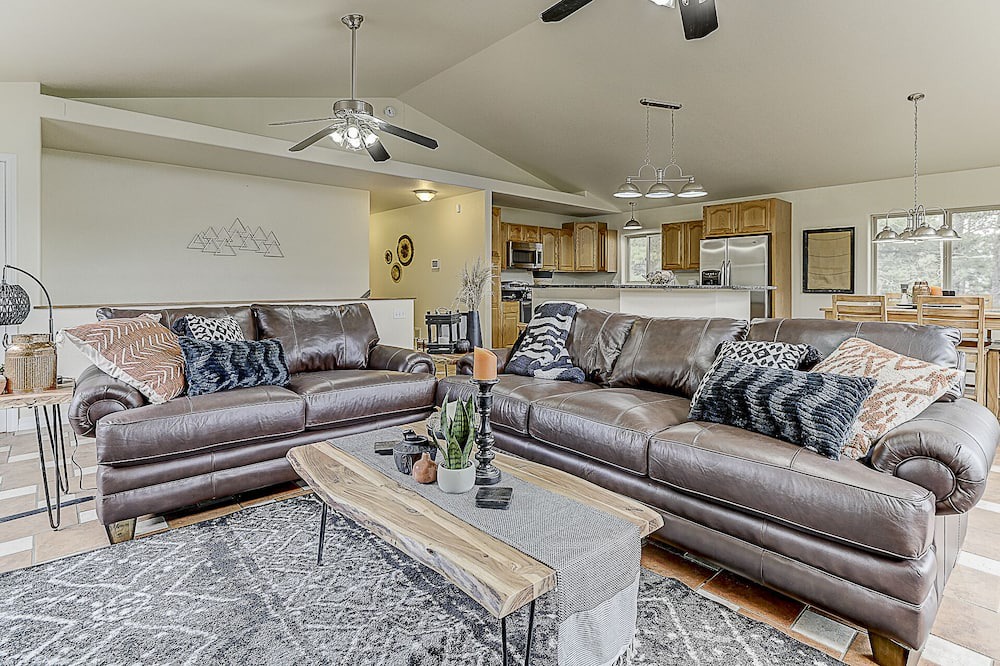 Photo of Livingroom in Woodland Park