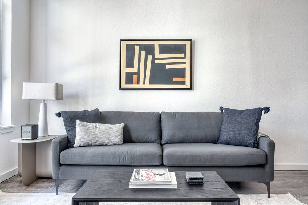 Photo of Livingroom in Five Points