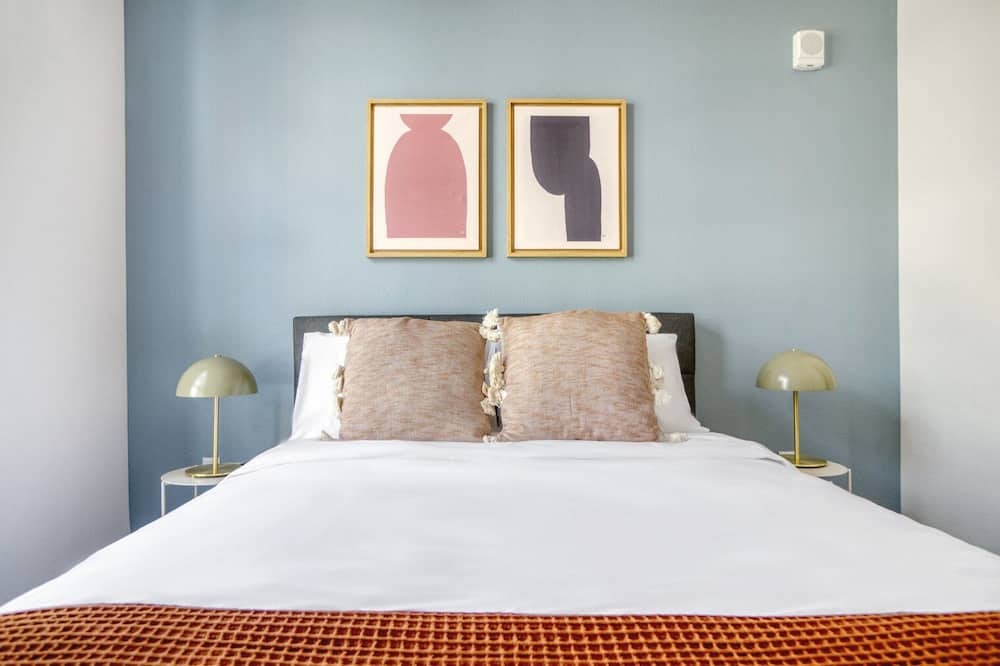 Photo of Bedroom in Five Points