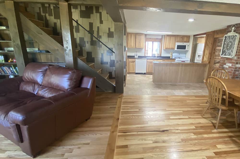Photo of Livingroom in Larkspur