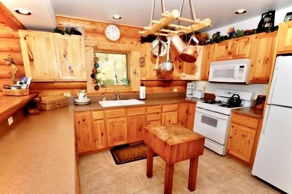 Photo of Kitchen in Grand Country Estates