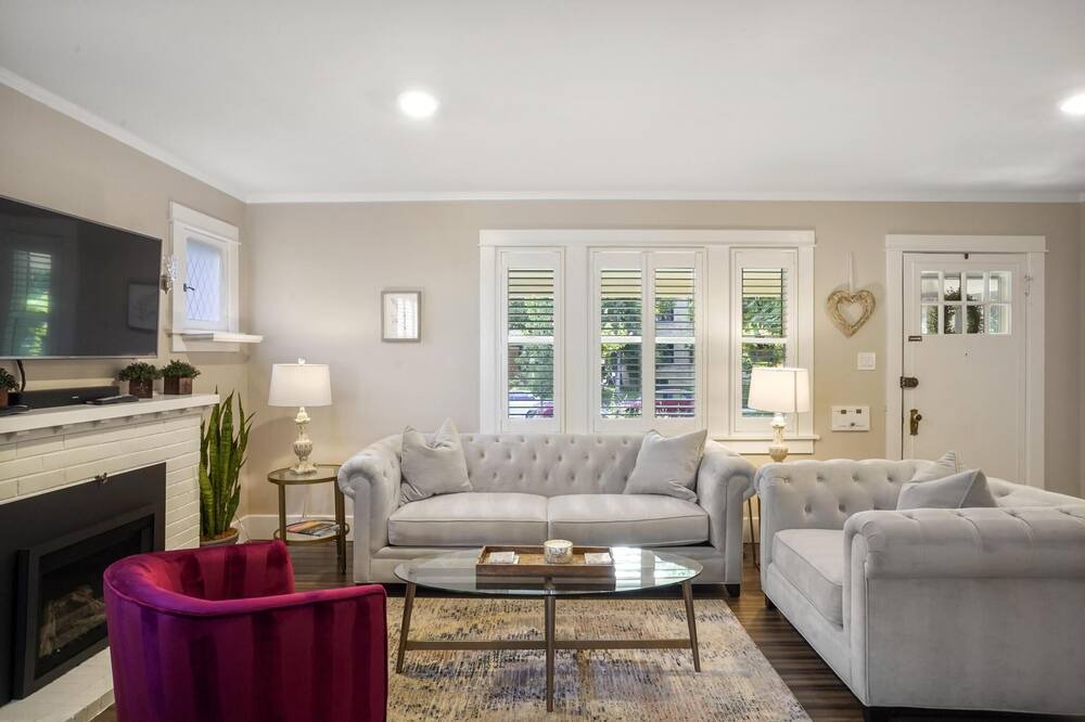 Photo of Livingroom in City Park