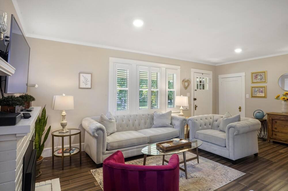 Photo of Livingroom in City Park