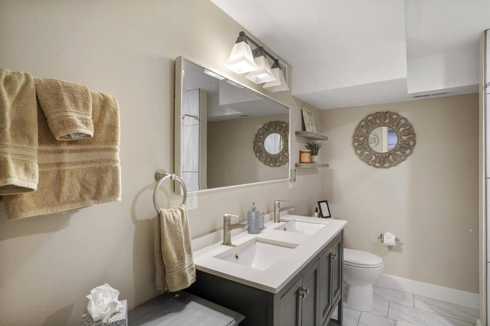 Photo of Bathroom in City Park