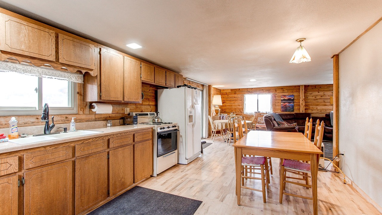 Photo of Kitchen in Indian Mountain