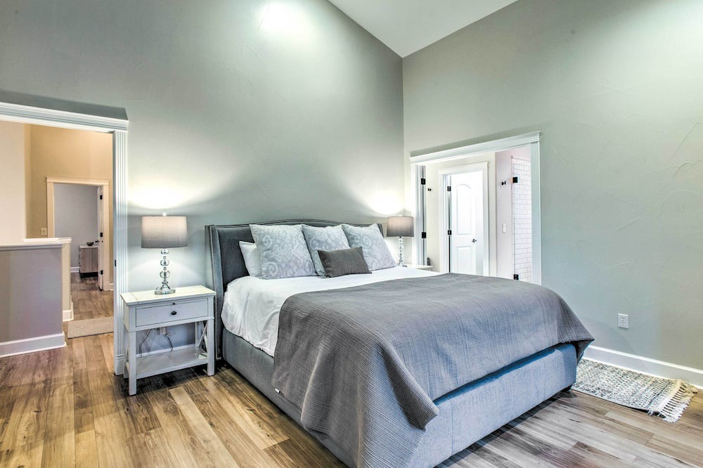 Photo of Bedroom in Washington Park West