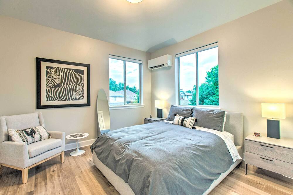 Photo of Bedroom in Washington Park West