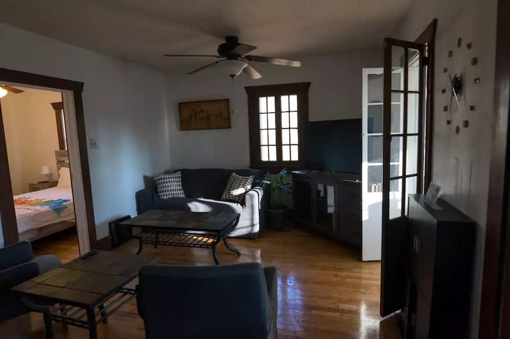 Photo of Livingroom in Berkeley