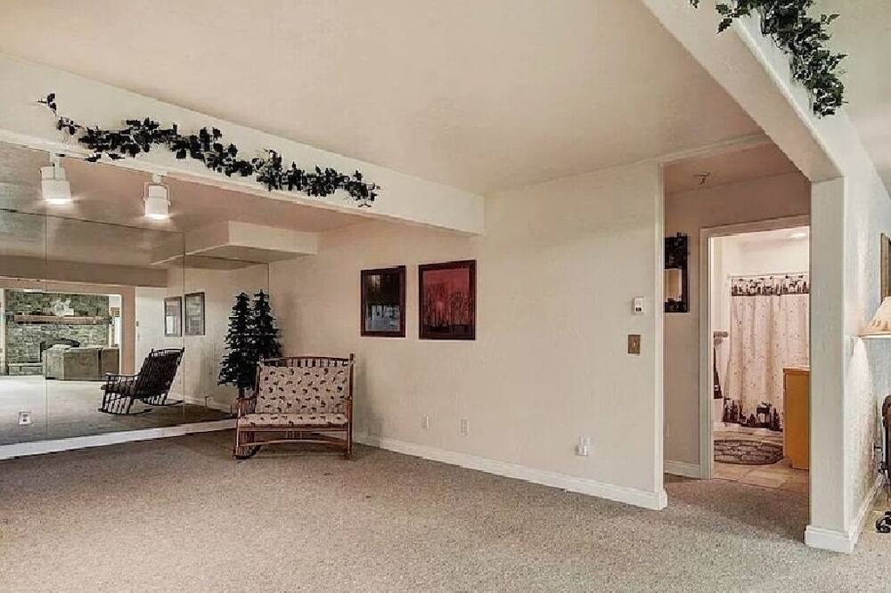 Photo of Bedroom in Valley of the Sun