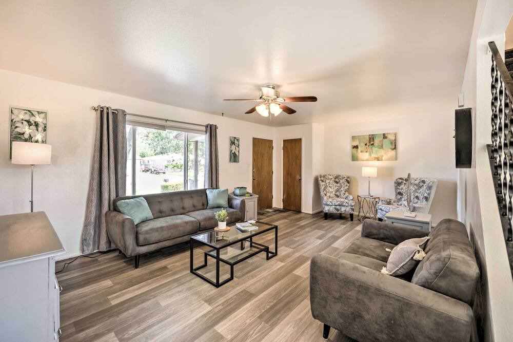 Photo of Livingroom in Rustic Hills