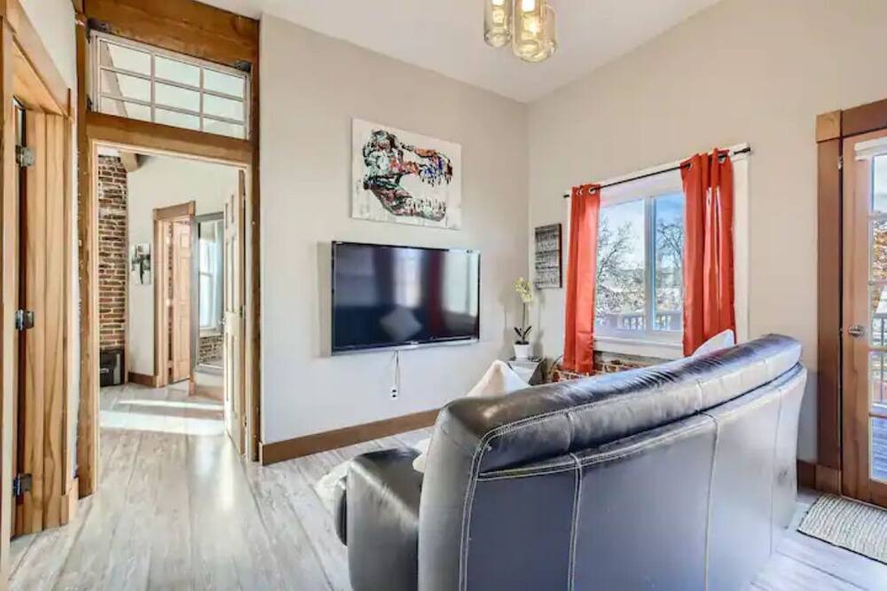 Photo of Livingroom in Sunnyside