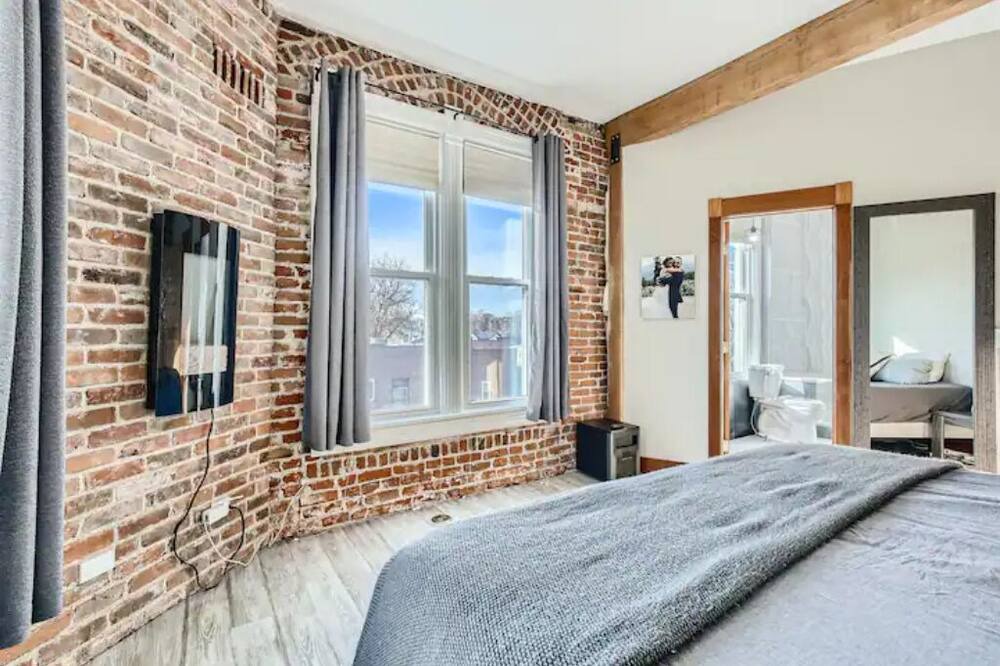 Photo of Bedroom in Sunnyside