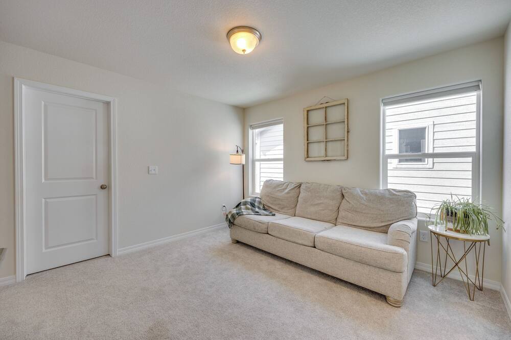 Photo of Livingroom in Southeast Colorado Springs