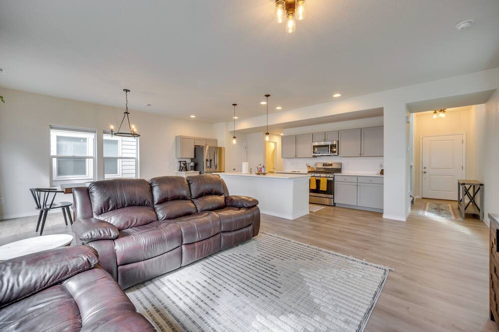 Photo of Livingroom in Southeast Colorado Springs