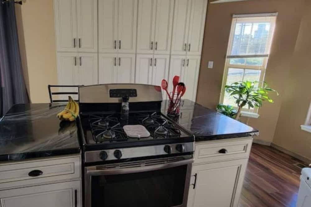 Photo of Kitchen in Crowley County