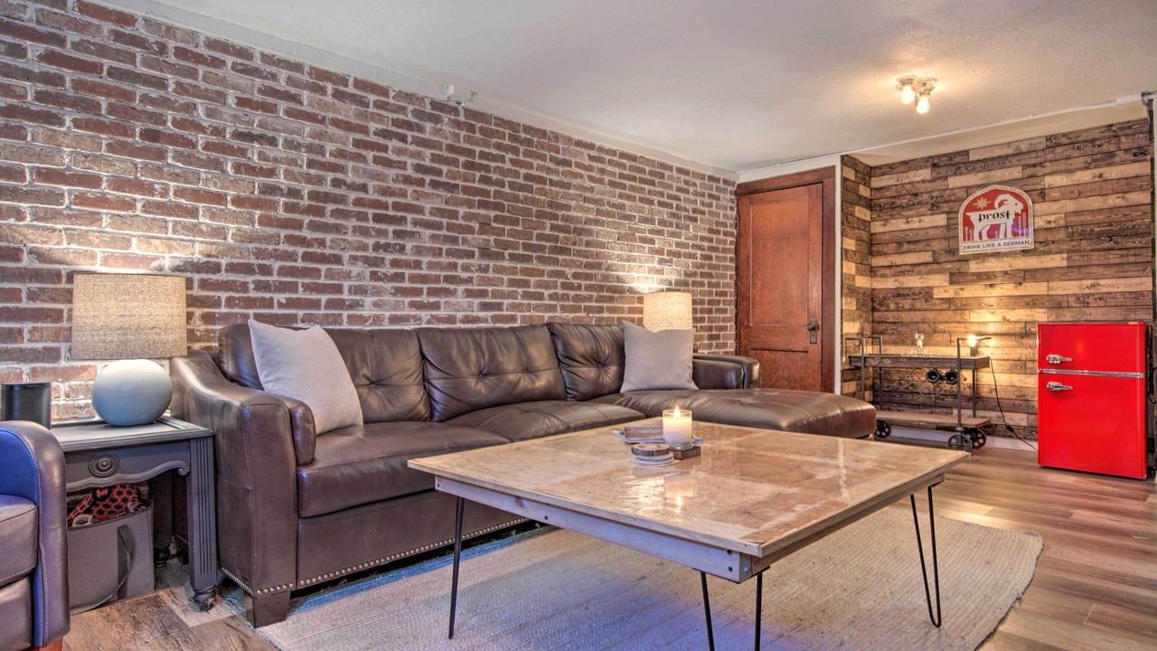 Photo of Livingroom in Hale