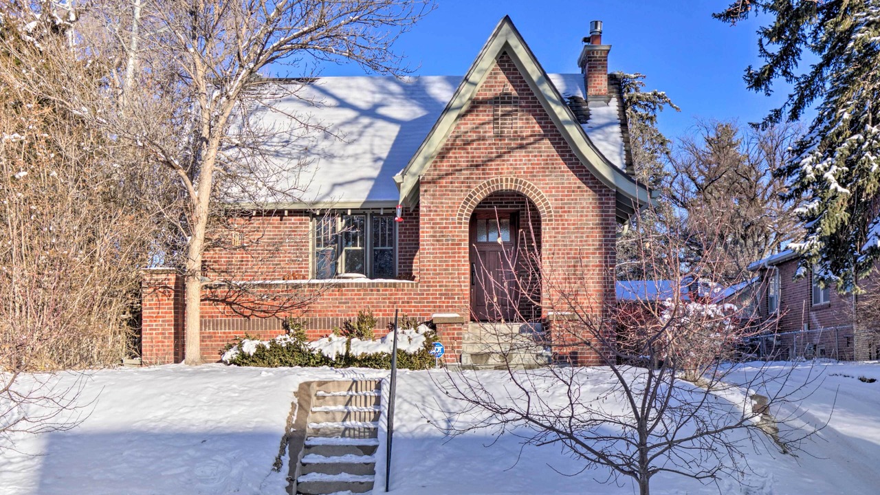 Photo of Outdoor in Hale