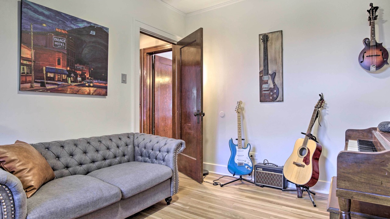 Photo of Livingroom in Hale