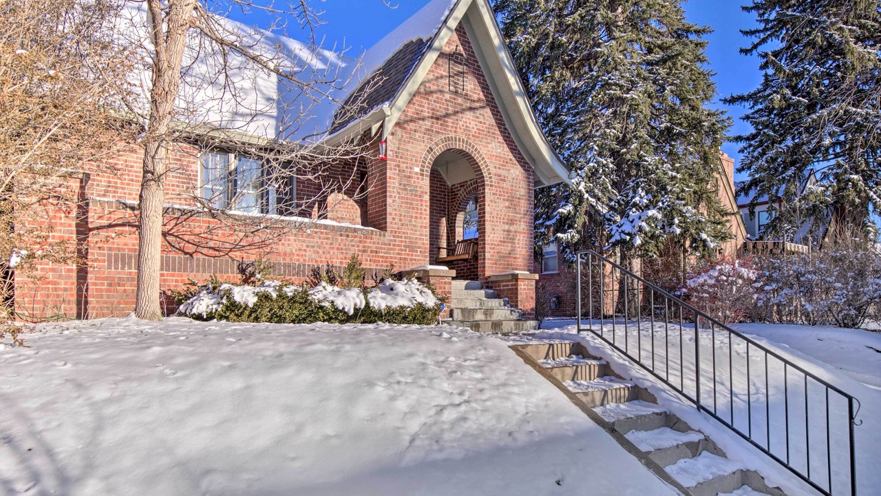 Photo of Outdoor in Hale