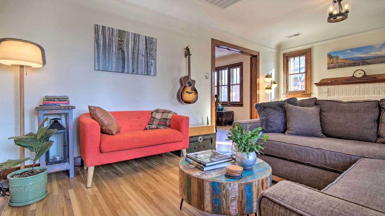 Photo of Livingroom in Hale