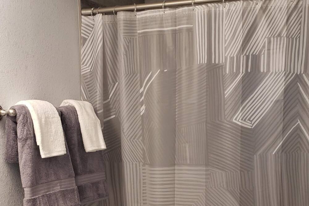 Photo of Bathroom in Villa Park