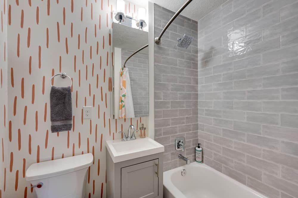 Photo of Bathroom in Alta Vista Area