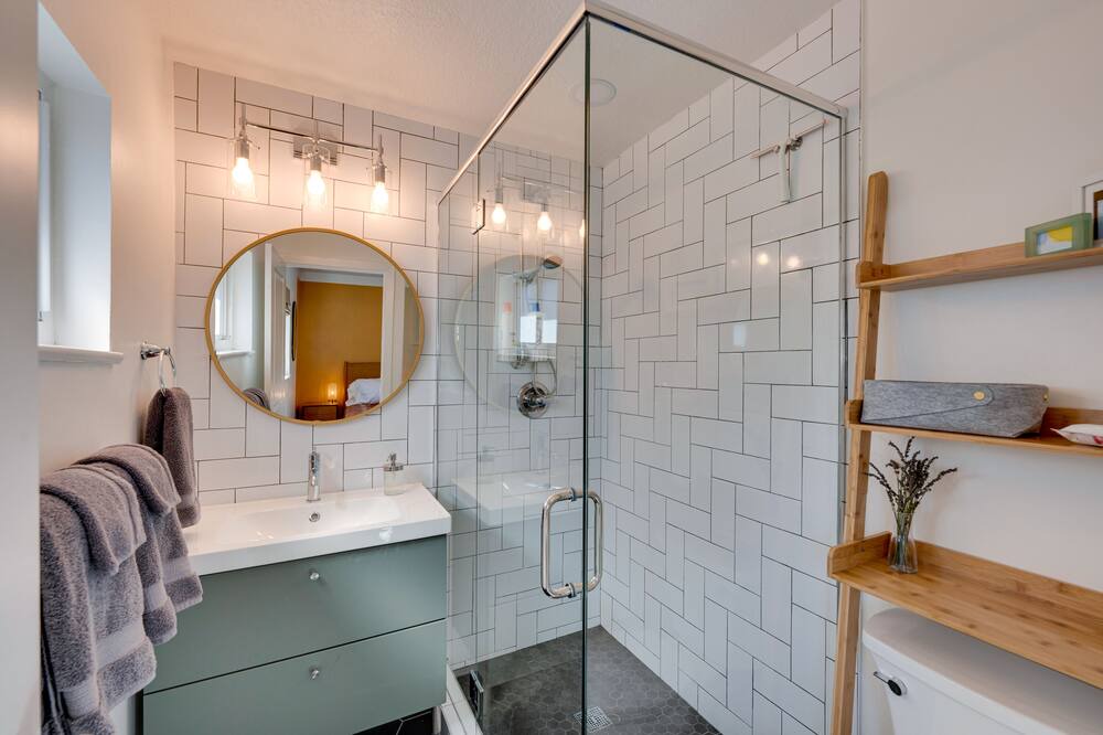 Photo of Bathroom in Alta Vista Area