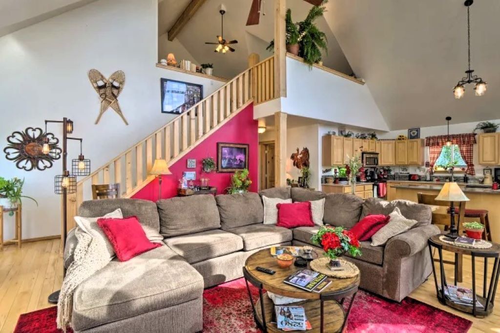 Photo of Livingroom in Indian Mountain