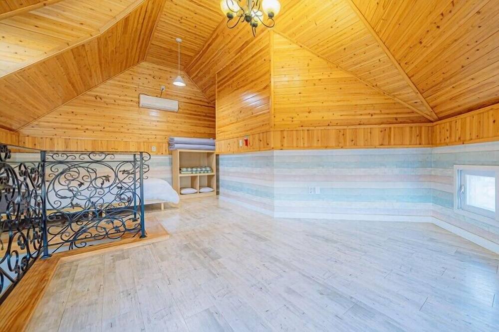 Photo of Bedroom in Kungnong