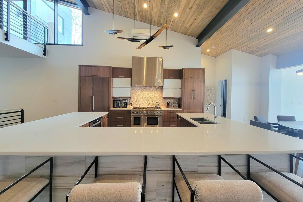 Photo of Kitchen in Highland Meadows