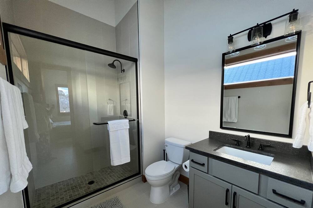 Photo of Bathroom in Fraser