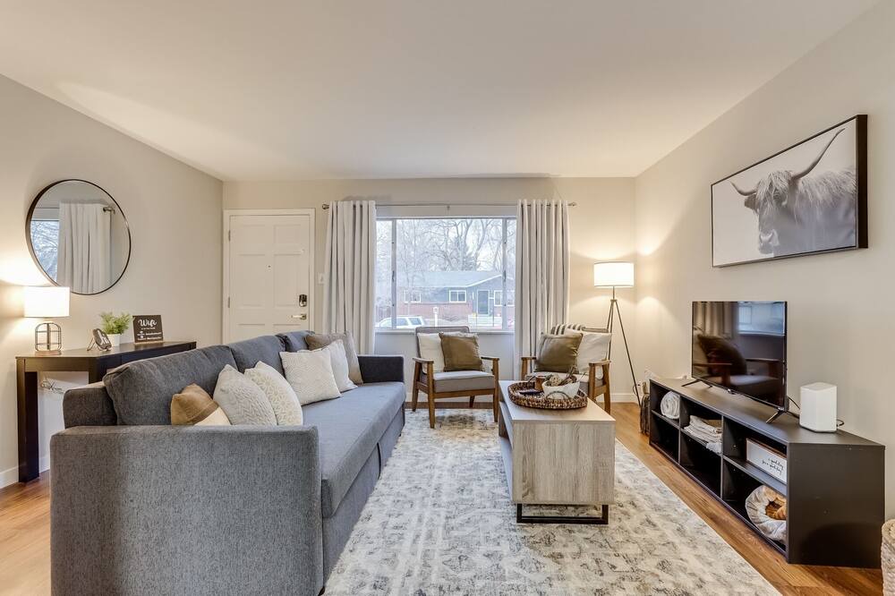 Photo of Livingroom in Northwest Arvada