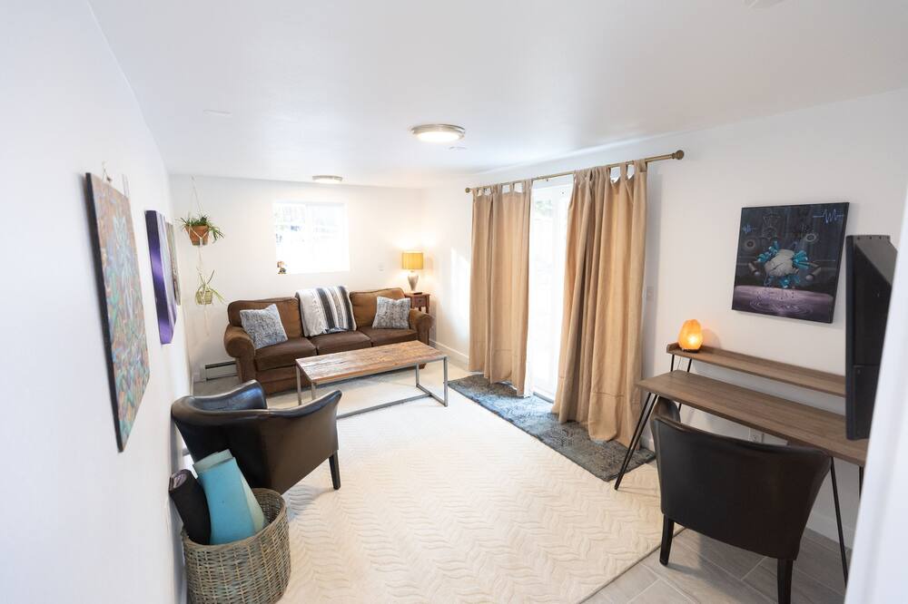 Photo of Livingroom in Black Hawk