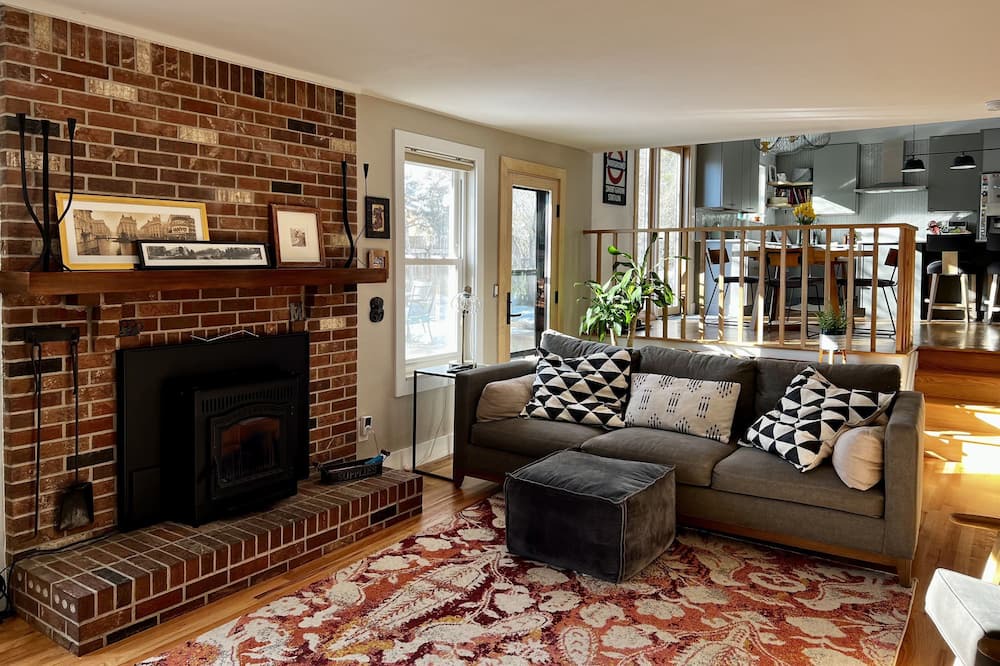 Photo of Livingroom in Louisville