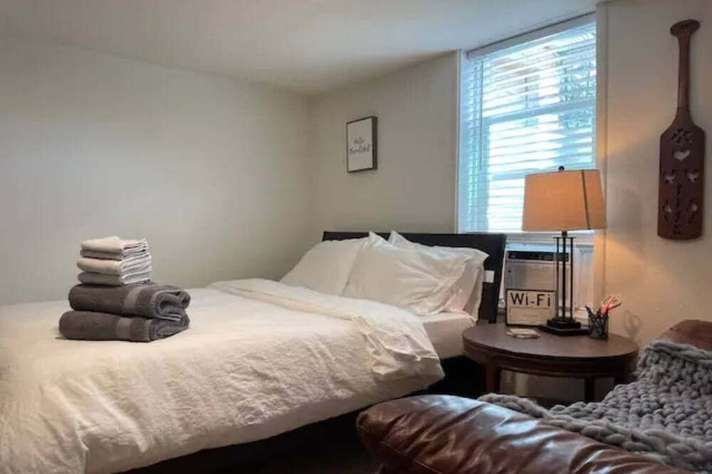 Photo of Bedroom in Lakewood