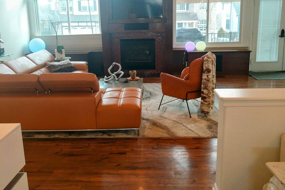 Photo of Livingroom in Columbine Valley