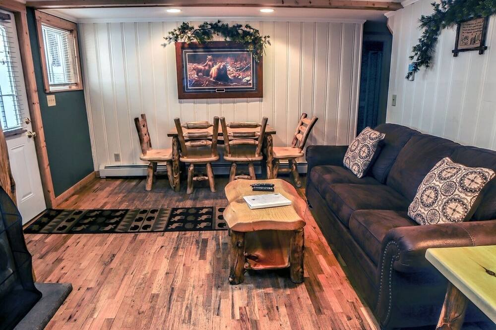 Photo of Livingroom in Estes Park