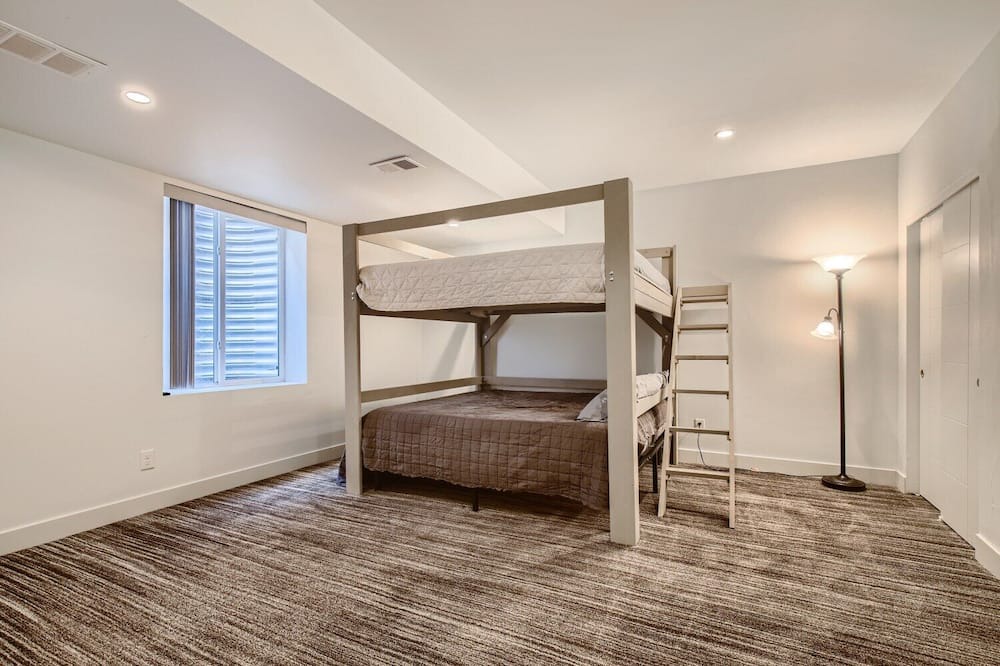 Photo of Bedroom in Sloan Lake