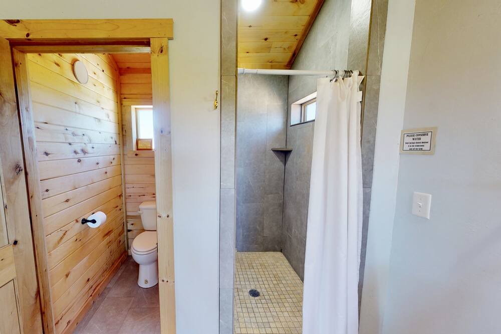 Photo of Bathroom in La Sal