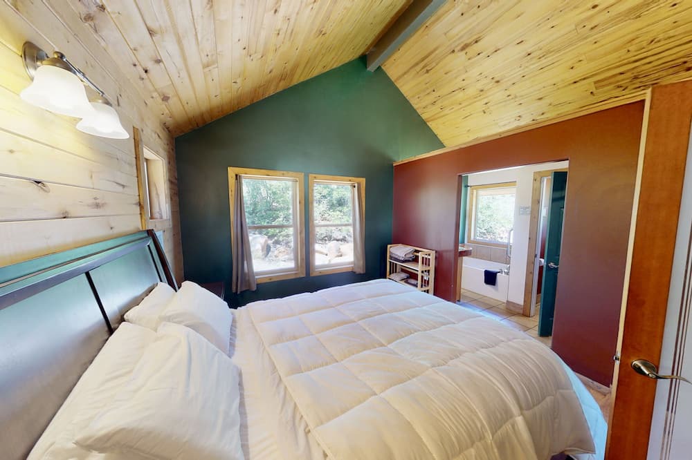 Photo of Bedroom in La Sal