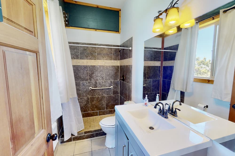 Photo of Bathroom in La Sal