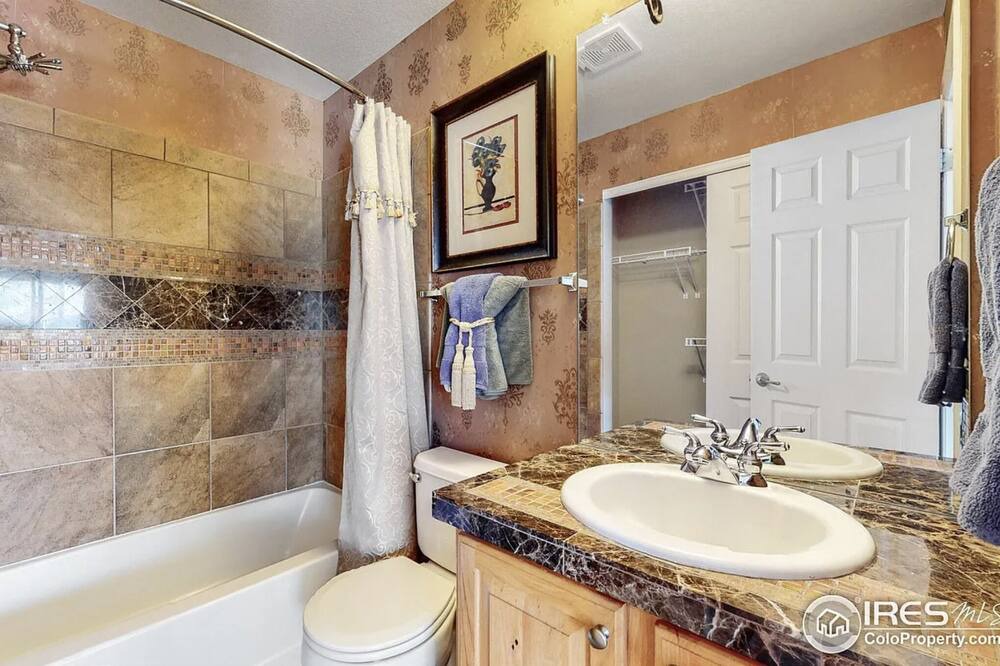 Photo of Bathroom in Lyons