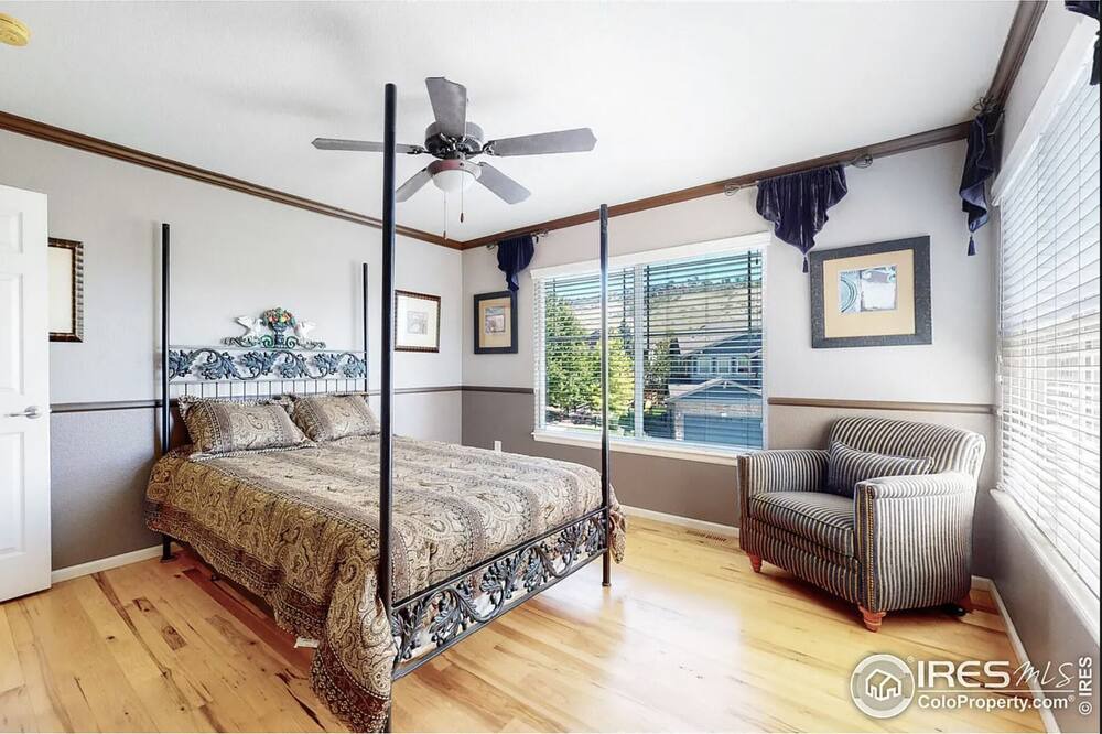 Photo of Bedroom in Lyons