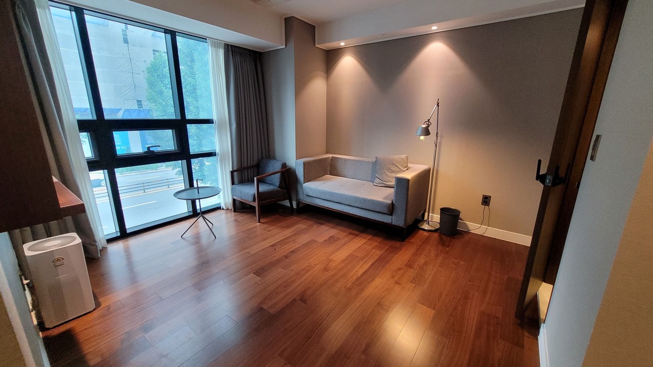 Photo of Bedroom in Gwanghui-dong
