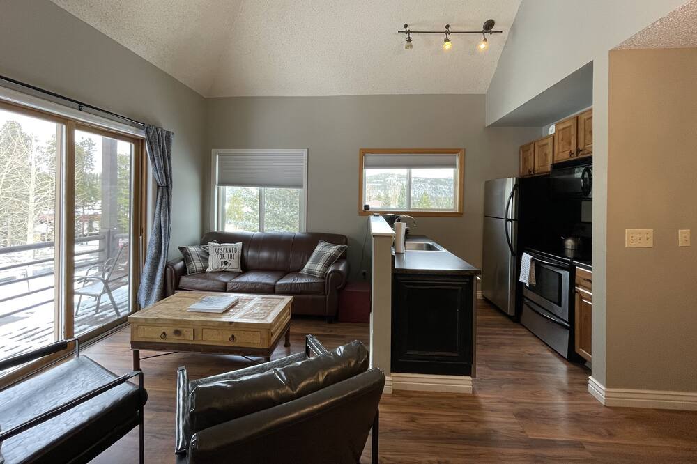 Photo of Kitchen in Four O'Clock