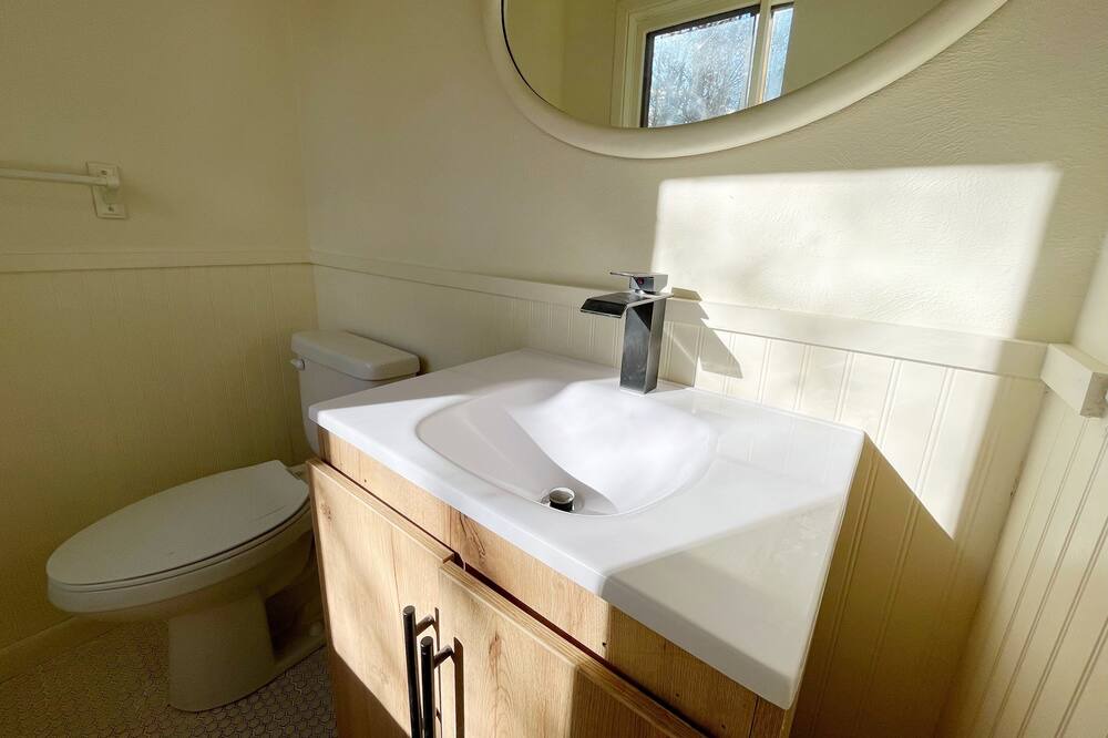 Photo of Bathroom in Grand Lake