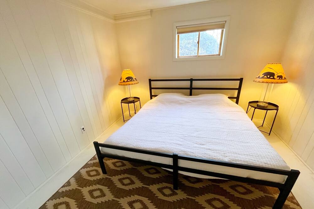 Photo of Bedroom in Grand Lake